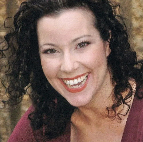 Square – Laura Hodos